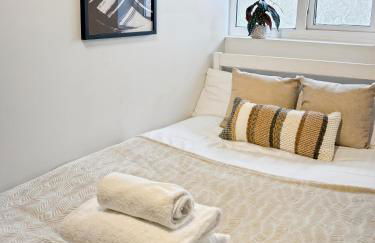 Family Holiday Home With Hot Tub Sauna Sleeps 8 - Foto 11