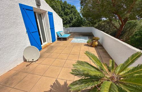 MAS M - Villa d'exception - Piscine - Jeux Enfants - BBQ - Plancha - Cheminée - Calme - 5 Chambres - SUDSEJOURCONCIERGERIE - Foto 32