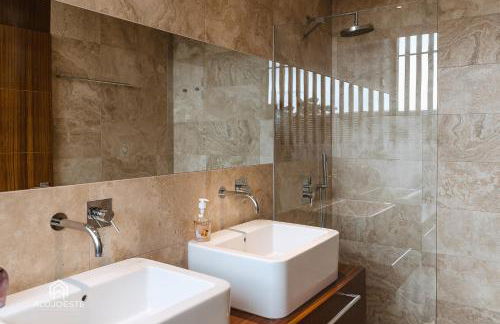 Quaint & Chic Seaside Villa - Foto 48