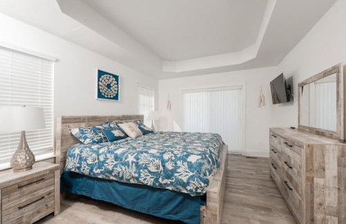 Anchor's Away - Waterfront, Pet Friendly, Pools! - Foto 42