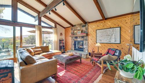 Cozy Mtn-View Chalet Less Than 2 Mi to Windham Slopes - Foto 3