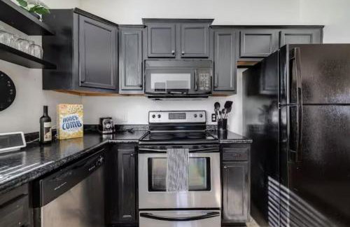 Honey, I’m Home near Savannah - Seen on HGTV - Photo 17