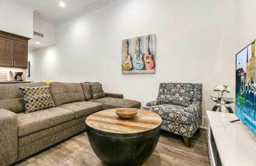 1 and 2 BR Private Condos Steps Away From French Quarter - Foto 88