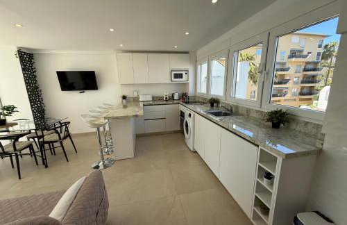 Front Sea View Penthouse - Photo 19