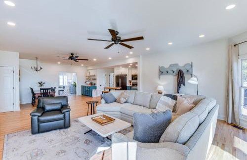 Lake Hartwell Home with Dock and Fire Pit! - Foto 5