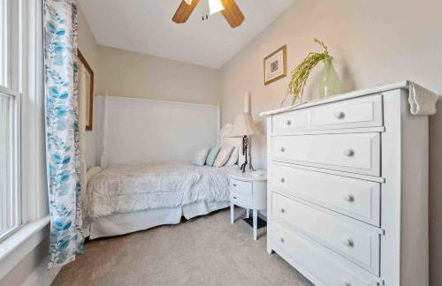 The Village Townhouse - 5 BR - Photo 24