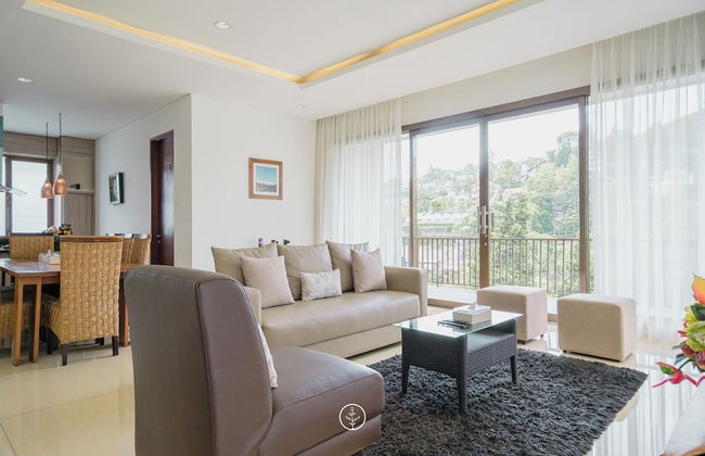 Chamomile Hill View 6BR Villa pool and movie room - Photo 17