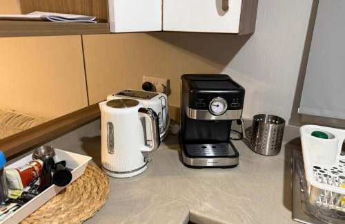 LuxeHaven at Tattershall Lakes Park with Hot Tub - Foto 8