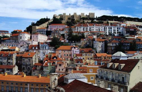 Modern Boutique Apartment in the Heart of Alfama - Foto 36
