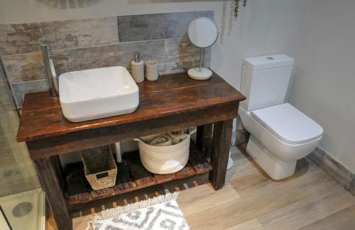 Luxury Suite - Samson in Beverley with patio and private parking - Photo 15