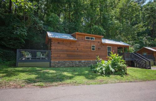 River Cabin Hot Tub & Swim Spa Near Downtown - Foto 31