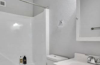 1BR Near Duke Hospital Downtown and DPAC - Foto 10