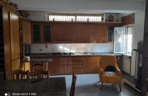 Charming Agropoli Apartment with Mountain View - Foto 6