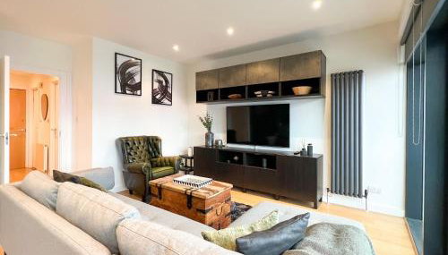 Lovely 2 Bed Duplex Apartment with Hydro Views - Photo 3