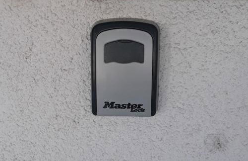 Violet Red Yellow Apartments - Foto 54