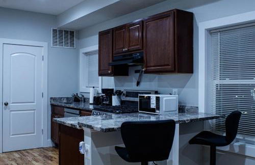 Modern 3BR Walk to Subway 2 Min to LOGAN Airport - Foto 12