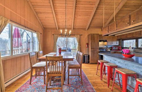 Fire Pit and Grill Lakefront Poconos Cottage! - Foto 8