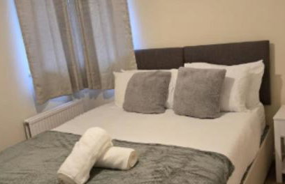 Cosy House- Sleeps 7 Centrally Located Free Parking, Fast WIFI Smart Tv with Sky and Netflix Business Travellers Relocators Leisure Welcome - Foto 23