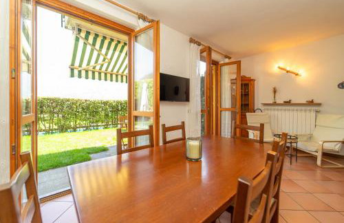 Casa con parcheggio, piscina giardino, barbecue - Foto 15