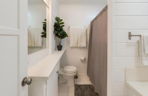 Quaint 1BD 1BA Bungalow - Foto 12