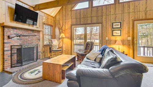 Private Lakefront and Boat Launch! Maine Family Home - Foto 4