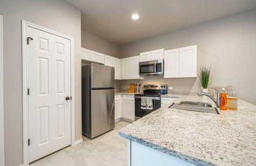 Gorgeous, Brand New 3 Bedrooms Home- Built 2024, Near SeaWorld & Lackland AFB - Foto 24