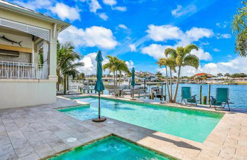 Island Estate Waterfront Villa - Foto 1