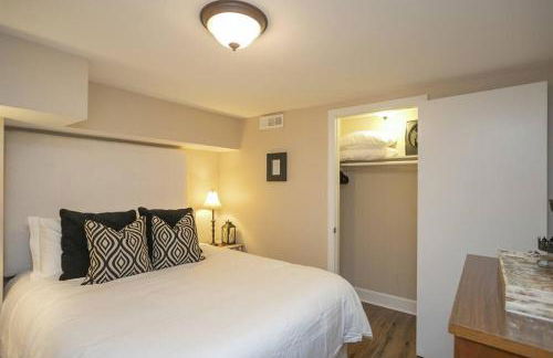 Golf Views, Porch Vibes, 3mi to Broadway! - Foto 52