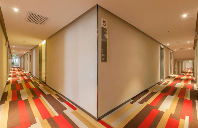 The Ibis Hotel - Photo 18