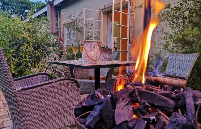 Sagewood Cottage for 2 People With Wonderful Private Terrace in Garden! - Foto 1