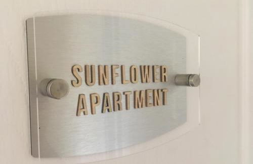 Sunflower Apartment, Family accommodation Near Tenby in Pembrokeshire - Photo 14