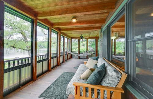 Lakefront Westhampton Cabin with Beach and Kayaks! - Foto 24