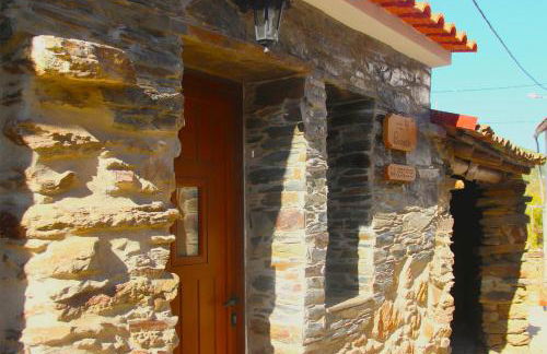 Casas dos Carregais - Foto 15