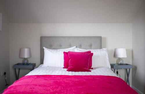 Linden House - Photo 3