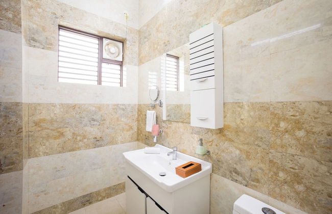 Alaya Stays 5 BHK Pet friendly with pvt pool - Ashirwad Farms - Foto 34