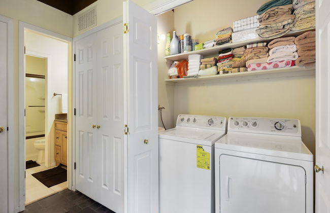 Enjoy Forest Views Retreat at Kingswood Village! - Photo 29