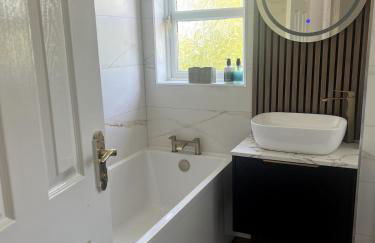 Meadow House- Driveway Parking and Fireplace - Foto 4