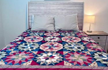 Newly built home Spacious & Comfortable 4BR 2BA - Photo 2