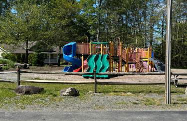 Majestic Lake Front Chalet - Foto 51