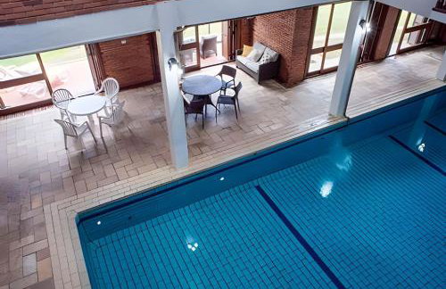 Casa 4 suíte, piscina interna em Pinto Bandeira - Foto 1