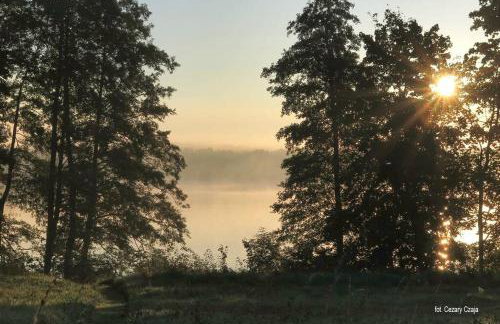 Drewniany domek nad jeziorem w Sitnie - Foto 17