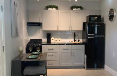 Hideaway in the Heart of Phoenix with POOL - Photo 9