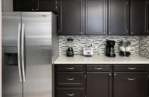 5BR Oasis 15 Min to Strip, Pool Table - Foto 10