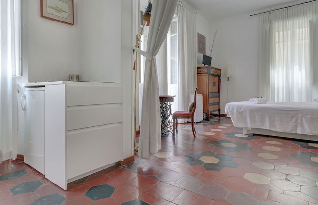 Charming Colosseum - Photo 15