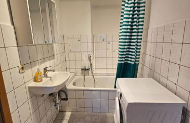 Leuna bei Leipzig & Halle - 2 Apartments mit je 3 Schlafzimmern, Küche, Bad - Foto 7