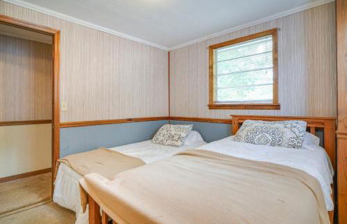 Dandridge Cabin in Inspiration Cove with Lake Access - Photo 16