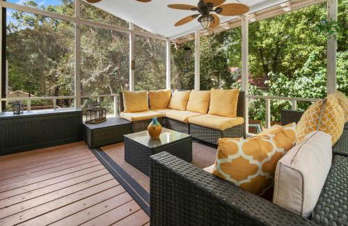 Fire pit - 6 Min to North Hills - Screened Porch - Foto 38