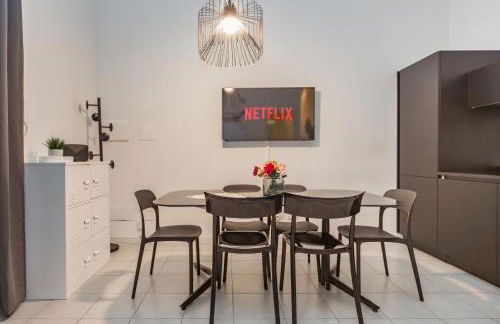 REPUBLIC Luxury Loft - Photo 12