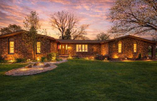 Near Shopping & Dining- The South Bend Bungalow - Foto 10