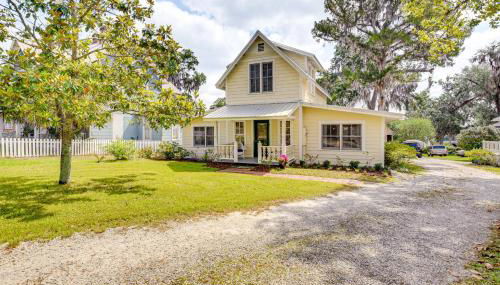 1 Block to Crescent Lake Charming Home with Porch! - Foto 3